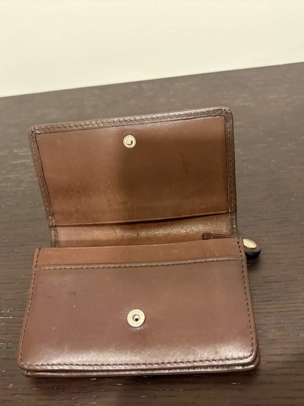🏷️ Coach Brown Smooth Leather Slim Compact Card Case Wallet - Picture 3 of 4